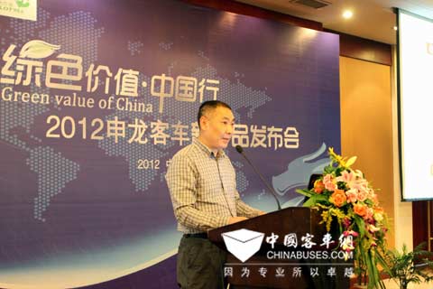 峨眉山旅業(yè)發(fā)展有限公司副總經(jīng)理袁遠(yuǎn)松代表客戶發(fā)表講話