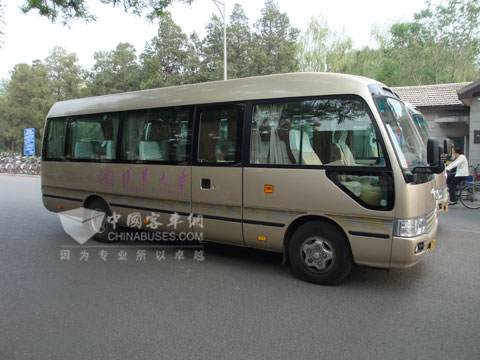 寶斯通客車