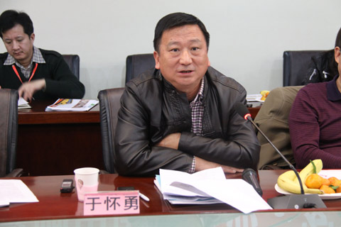深圳運發集團資產機務處處長于懷勇在第七屆影響中國客車業圓桌論壇上分享經驗