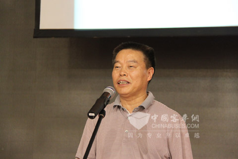 浙江省道路客運管理局副局長陳永林發表講話