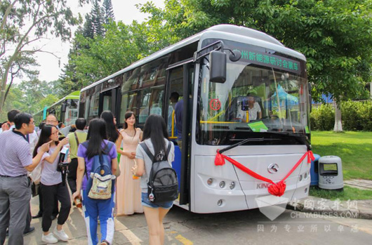 大金龍新能源客車進駐華農大打造高校純電校巴