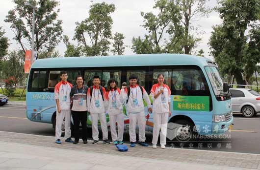 新能源純電動車護(hù)送廈門代表隊