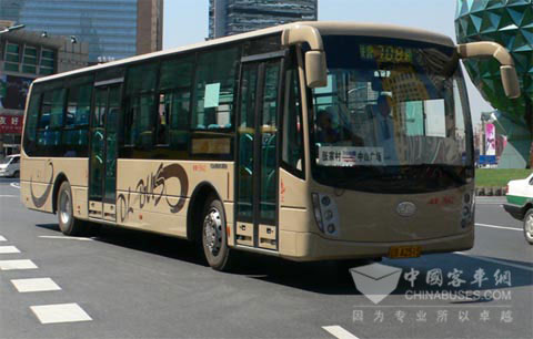 搭載道依茨大柴發動機的大連公交車