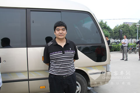 洛陽(yáng)市匯賓汽車旅游公司創(chuàng)始人郝豐樂(lè)