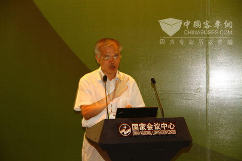 清華汽車工程開發(fā)研究院常務(wù)副院長(zhǎng)宋健教授