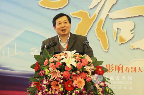 中國科學院物理研究所實驗室研究員黃學杰