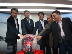 科學技術是第一生產力—安凱大容量客車亮相安全之·道巡展啟動儀式