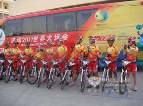 五洲龍駛進河北大學(xué) 完美服務(wù)成就安全衛(wèi)士