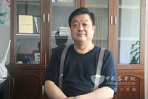 客車(chē)網(wǎng)記者采訪幸福國(guó)際旅行社副總經(jīng)理郎德峻 