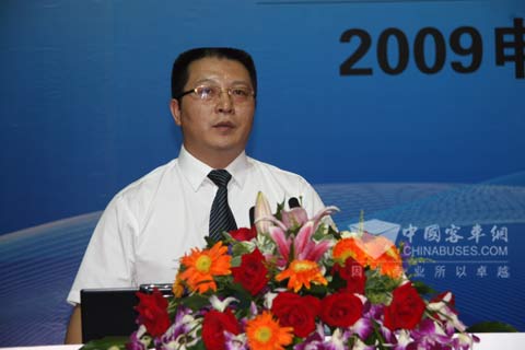 申龍客車銷售公司副總經理陳軒