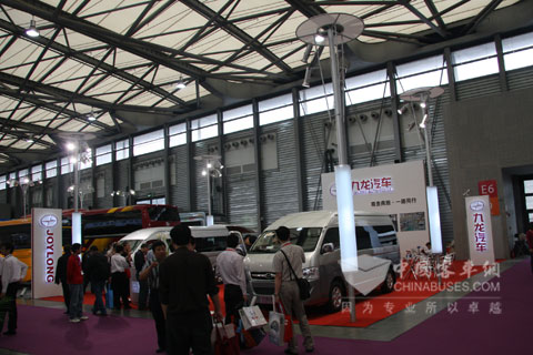 九龍汽車展臺(tái)全景