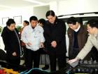 2011年1月11日國家工信部產業政策司鄭立新司長及一汽集團副總經理吳紹明一行視察四川一汽豐田 