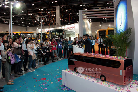 金龍新車發(fā)布現(xiàn)場