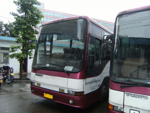 低價出售兩臺98年6月西沃B10M，發(fā)動機(jī)剛做過大修，車況非常好，座位47座