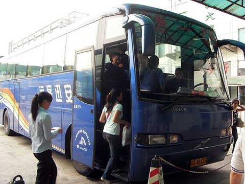 出售04年47座宇通客車(chē)