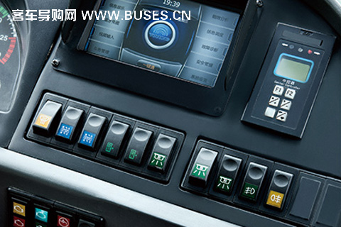 宇通ZK6120HNG3公交車（天然氣國(guó)五10-45座）