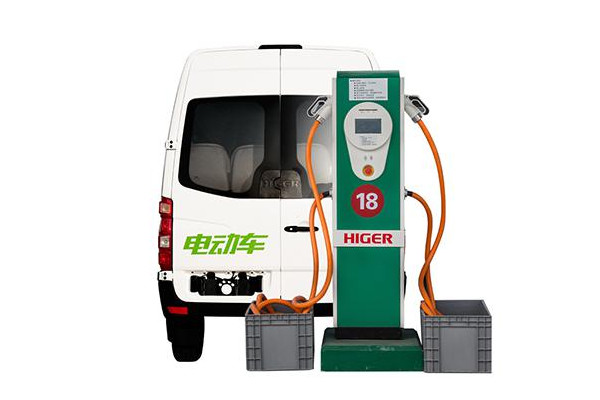 海格KLQ6601BEV1N1多功能商務(wù)車（純電動10-18座）
