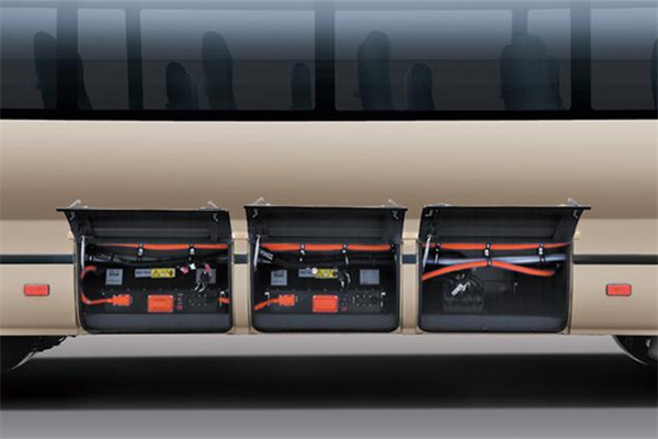 金旅XML6809JEV70客車（純電動24-35座）