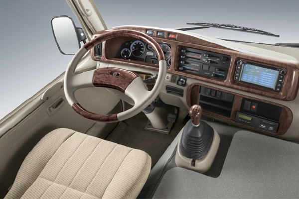 金旅XML5070XYL15醫(yī)療車(chē)（柴油國(guó)五2-9座）