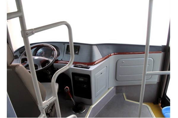 東風(fēng)超龍EQ6850CHTN公交車（天然氣國五10-31座）