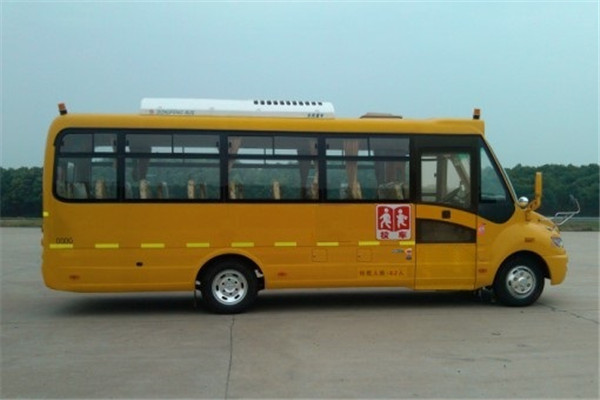 東風(fēng)DFH6750B1幼兒專用校車（柴油國(guó)五24-42座）