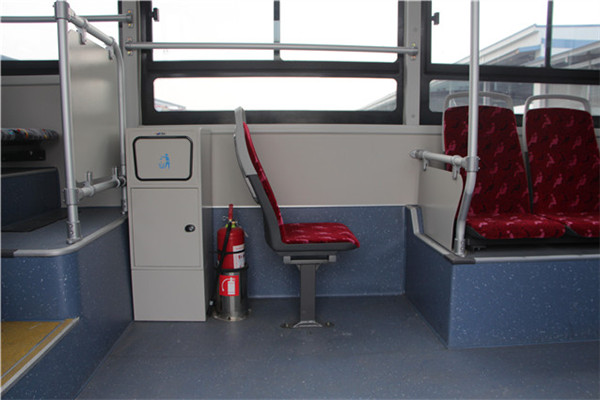 南京金龍NJL6129BEV25公交車（純電動(dòng)24-36座）