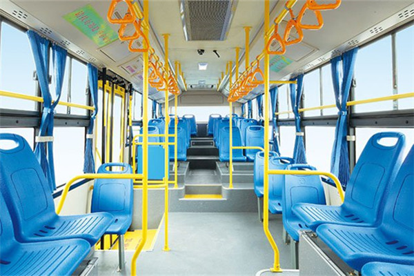 海格KLQ6109GAHEVE5K1插電式公交車（柴油/電混動國五24-39座）