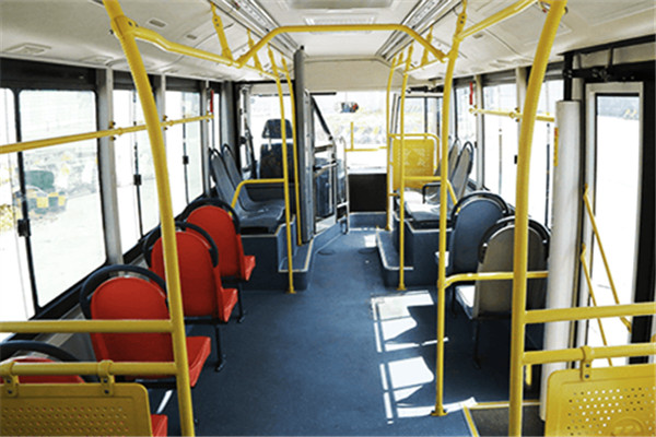 福田歐輝BJ6805EVCA-23公交車（純電動(dòng)15-25座）