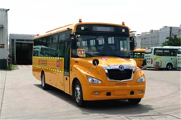 申龍SLK6110ZSD51中小學(xué)生專(zhuān)用校車(chē)（柴油國(guó)五24-56座）