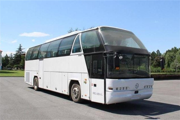北方BFC6127L1D6豪華旅游客車(chē)（柴油國(guó)六24-54座）