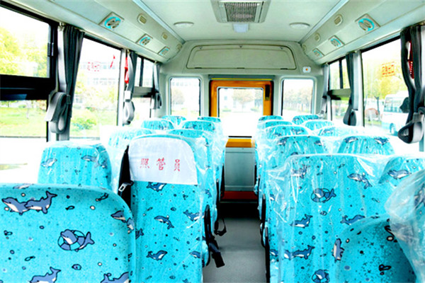 華新HM6598XFD6XN幼兒專用校車(chē)（柴油國(guó)六10-19座）