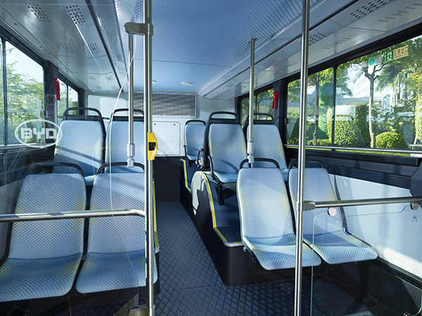 比亞迪BYD6120BD1EV1雙層公交車（純電動(dòng)27-75座）